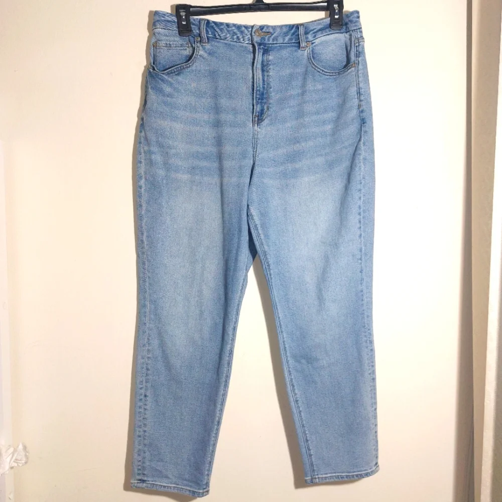 American Eagle Outfitters High Rise Blue Jeans - Picture 7 of 14